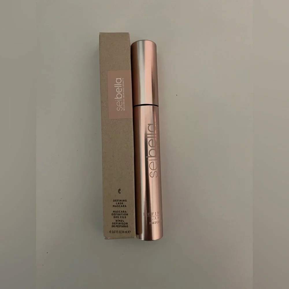 🎉🎉🎉🎉Sei Bella Defining Lash Mascara: Black